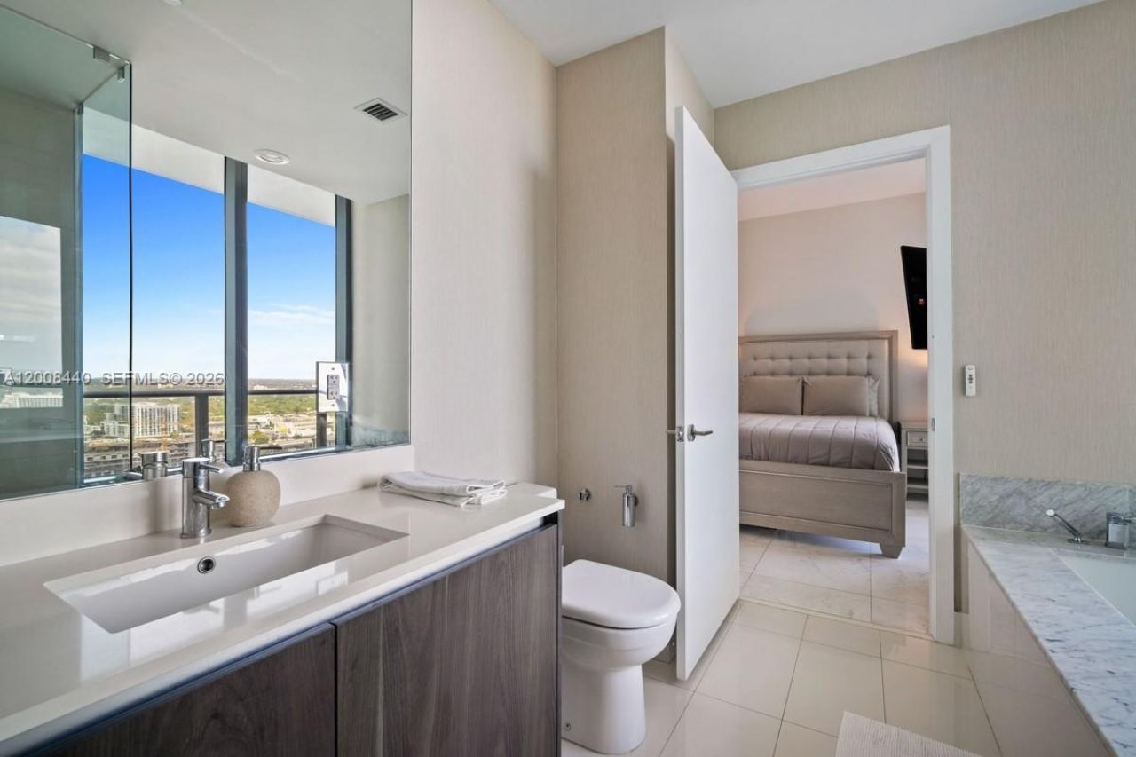 480 NE 31, Unit 2707, Miami, FL 33137 Photo