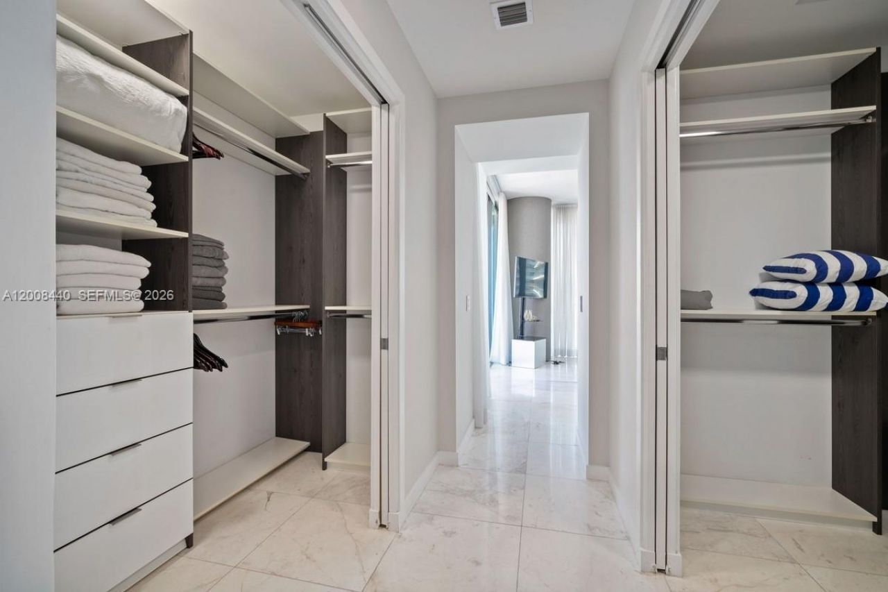 480 NE 31, Unit 2707, Miami, FL 33137 Photo