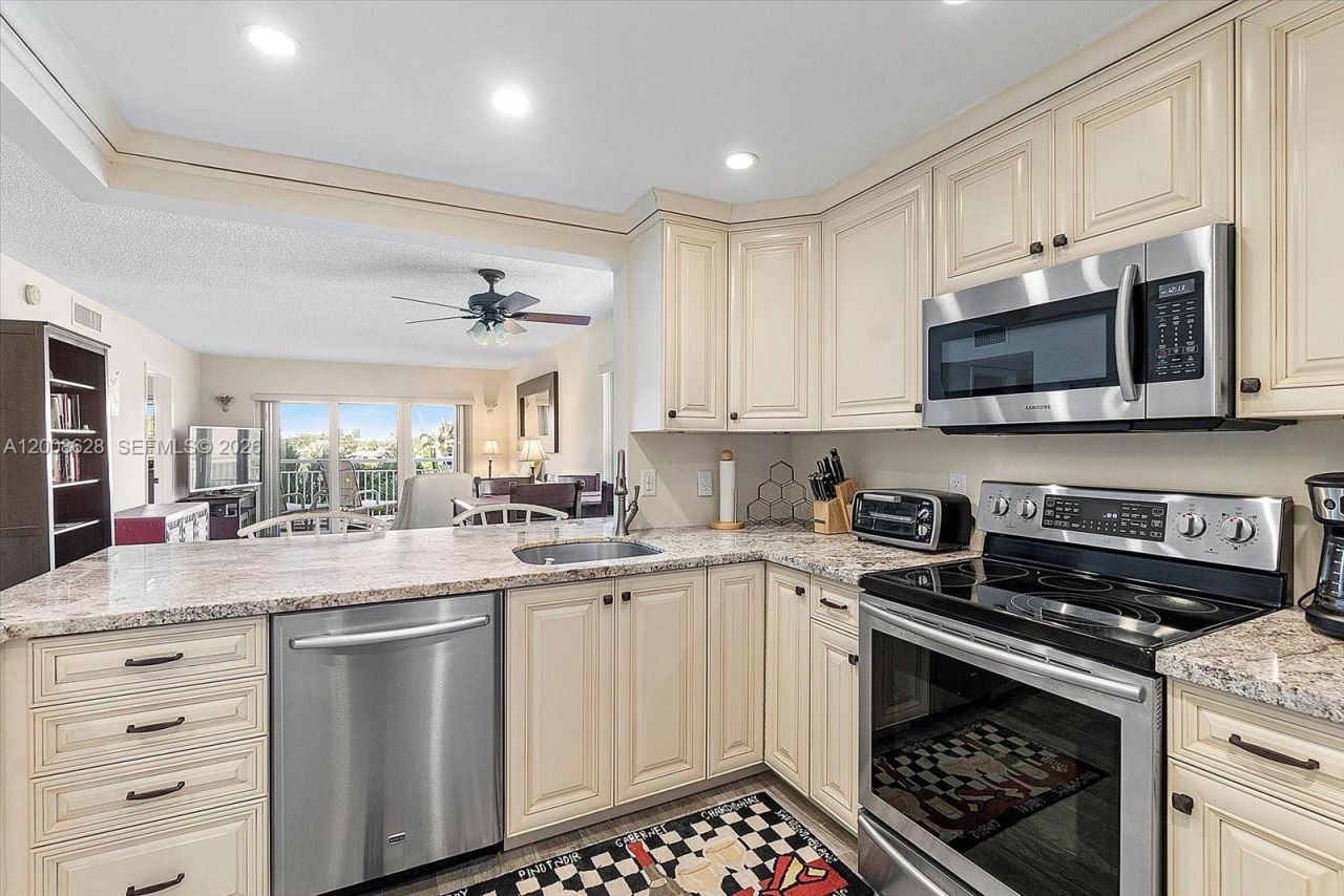 1770 S Ocean Blvd, Unit 308, Lauderdale by the Sea, FL 33062 Photo