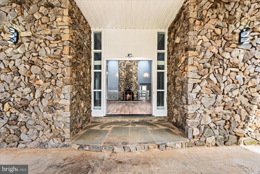 7621 River Road , Fredericksburg, VA 22407 Main Photo