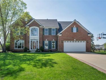 3382 Burgundy Circle, Avon, OH 44011