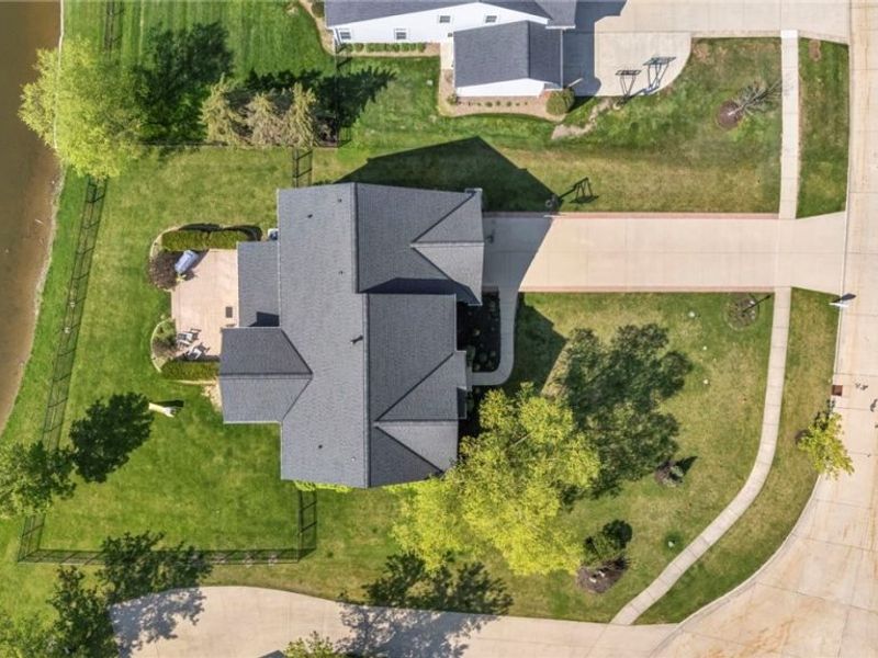 3382 Burgundy Circle, Avon, OH 44011 Photo 4