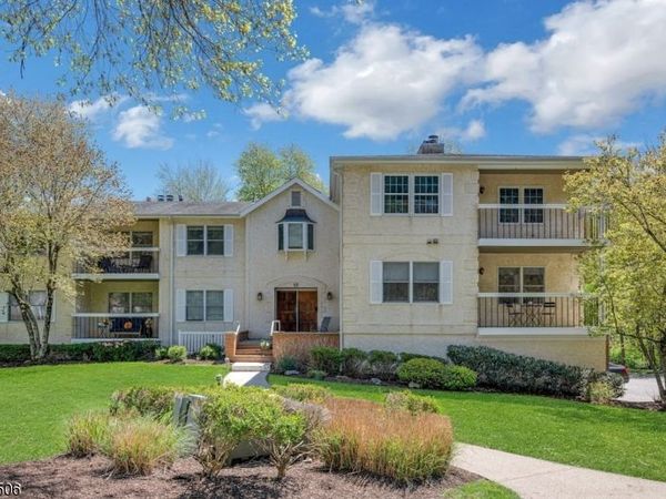 12 Heritage Dr, Chatham, NJ 07928