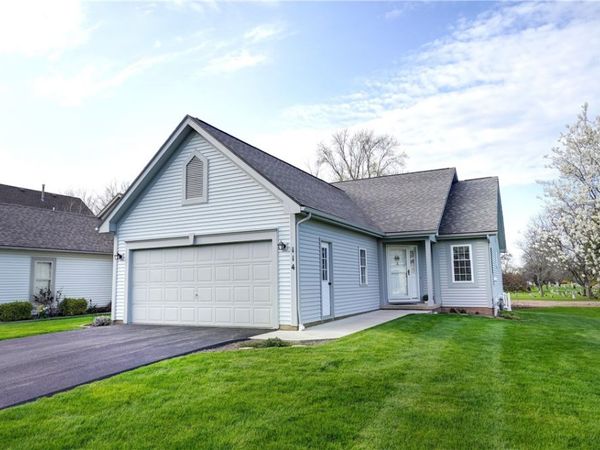 114 Cranbrook Terrace , Webster, NY 14580