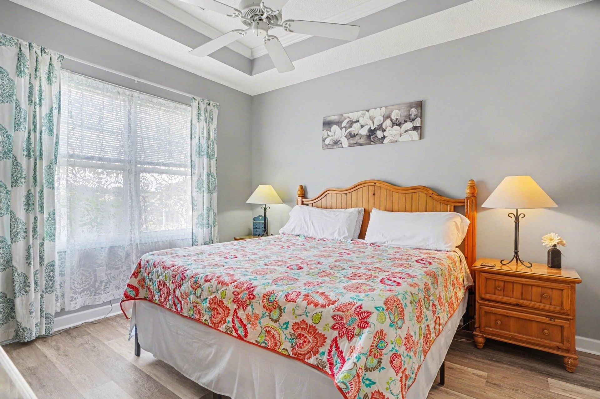 600 Heathrow Dr. Photo 18
