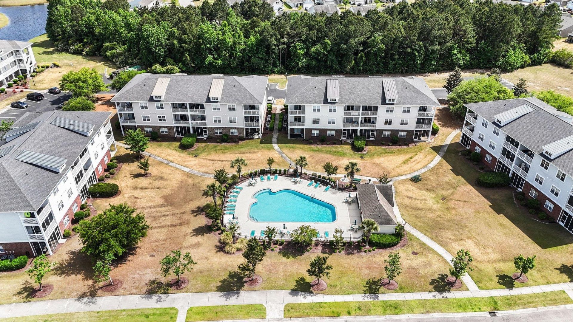 600 Heathrow Dr. Photo 30