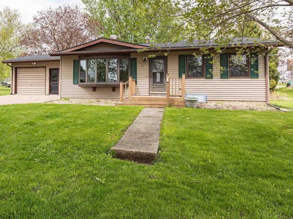 1010 Mound View Court, Platteville, WI 53818