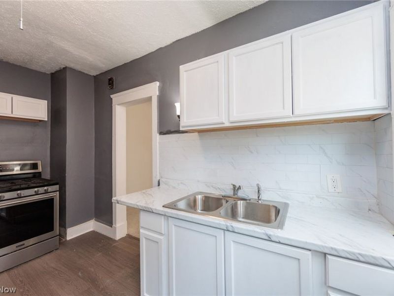 1519 Ridgewood Avenue, Unit Down, Lakewood, OH 44107 Photo 16