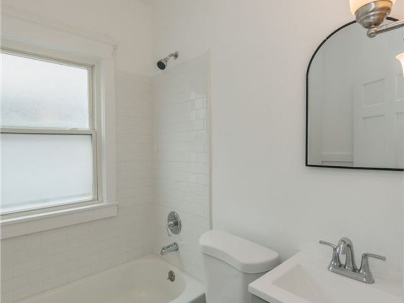 1519 Ridgewood Avenue, Unit Down, Lakewood, OH 44107 Photo 45