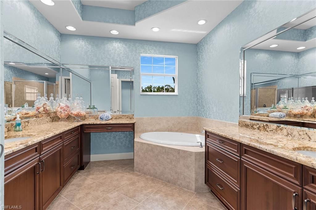 8065 Players Cove Dr, Unit 202, Naples, FL 34113 Photo