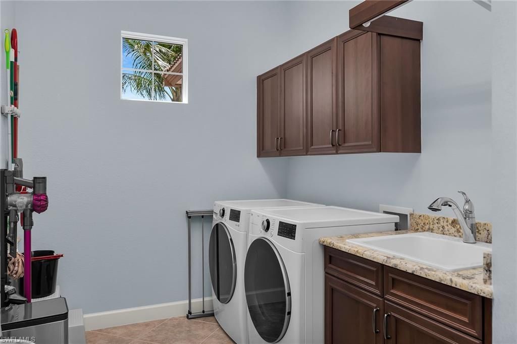 8065 Players Cove Dr, Unit 202, Naples, FL 34113 Photo