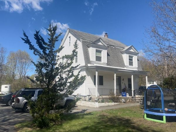 1236 Mammoth Road, Unit 1st Fl, Dracut, MA 01826