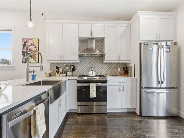 167 Putnam St, Unit PH 3, Boston, MA 02128