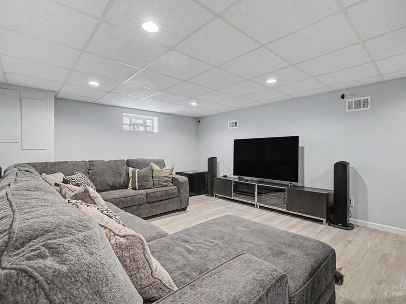 3368 Glenmont Lane, Green Township, OH 45248 Photo 23