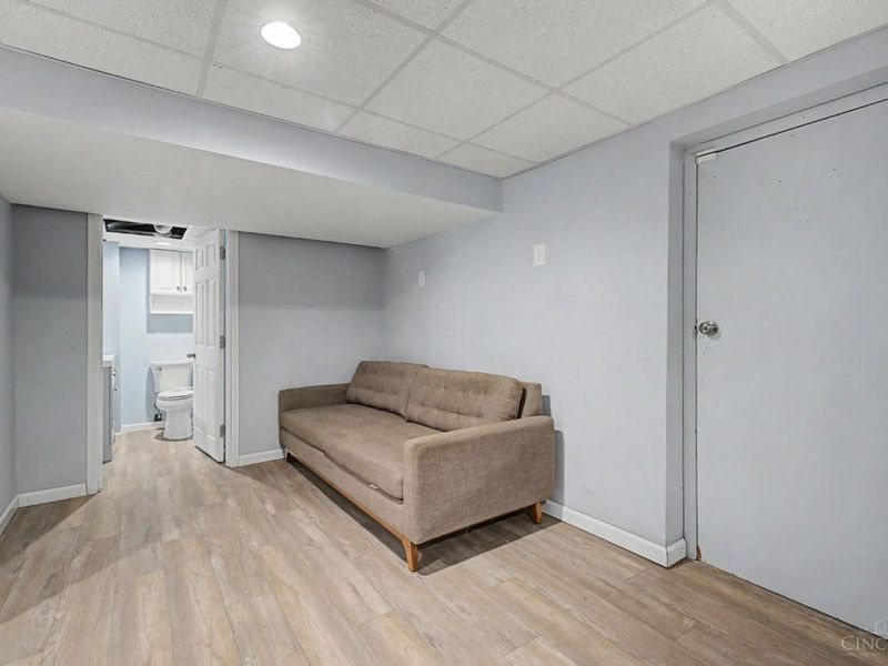 3368 Glenmont Lane, Green Township, OH 45248 Photo 27