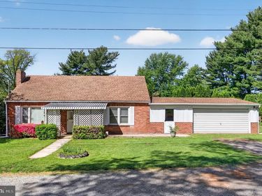 2398 ARLINGTON STREET, YORK, PA 17402