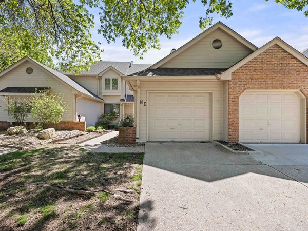 1070 50th Street, Unit 10E, West Des Moines, IA 50266