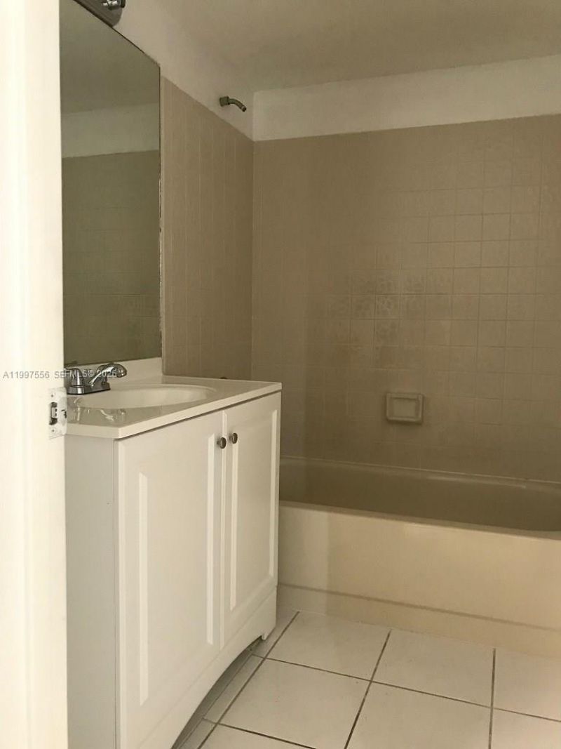 10165 Twin Lakes Dr, Unit 23-F, Coral Springs, FL 33071 Photo
