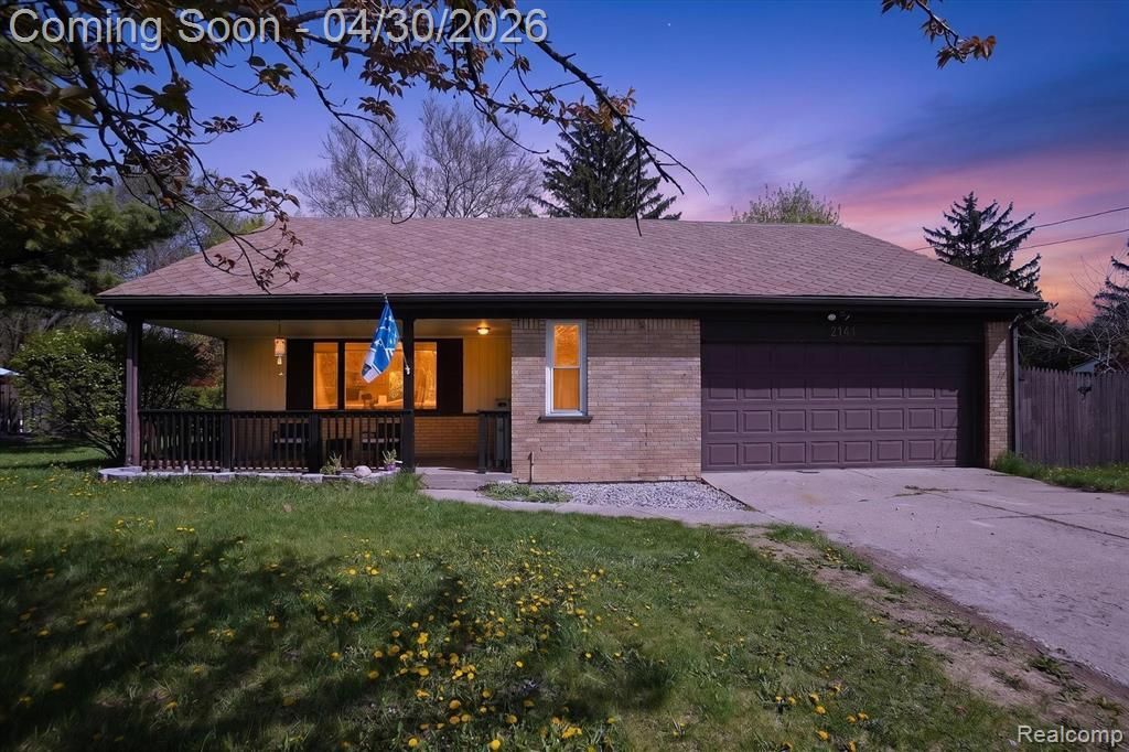 2141 E Hill Road, Grand Blanc Township, MI 48439 Main Photo