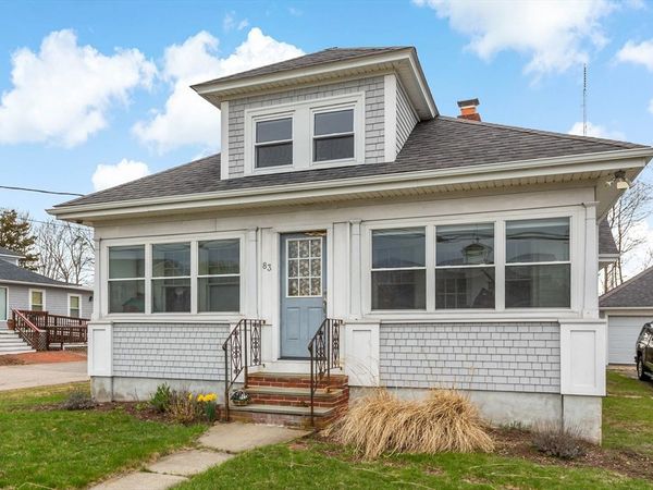 83 Davis Straits, Falmouth, MA 02540