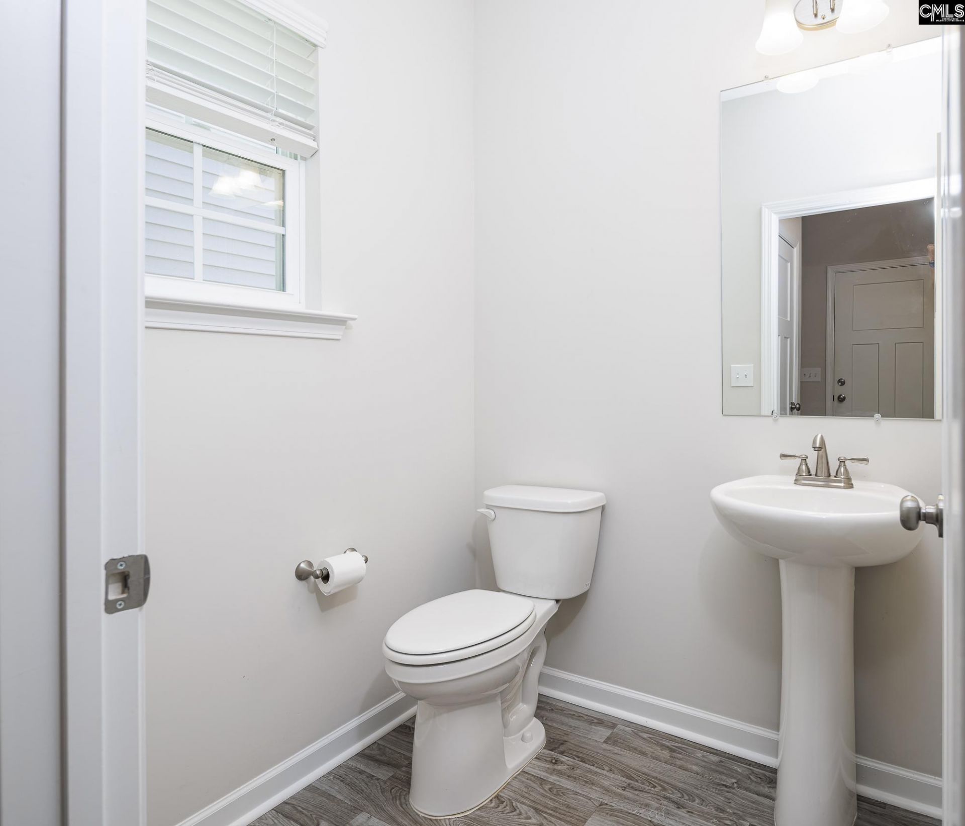 1114 Crescent Moon Loop  Photo 11