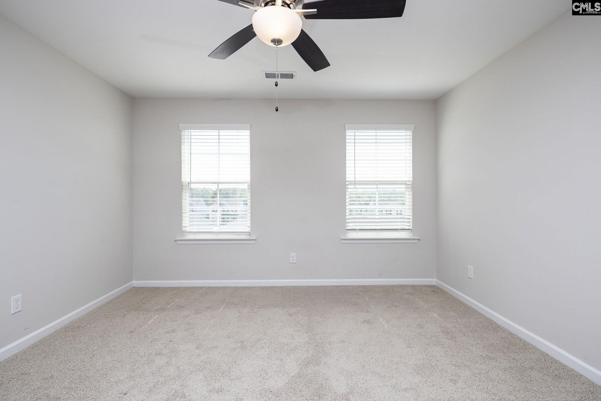 1114 Crescent Moon Loop  Photo 14