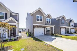 1114 Crescent Moon Loop  photo 4