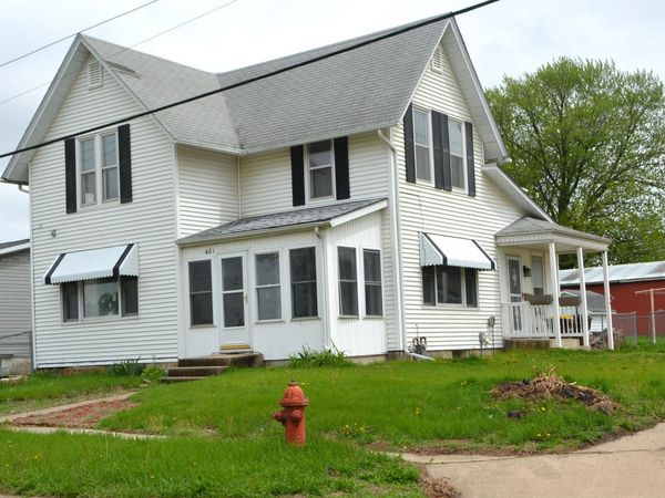 401 N Dearborn Street, Maquoketa, IA 52060