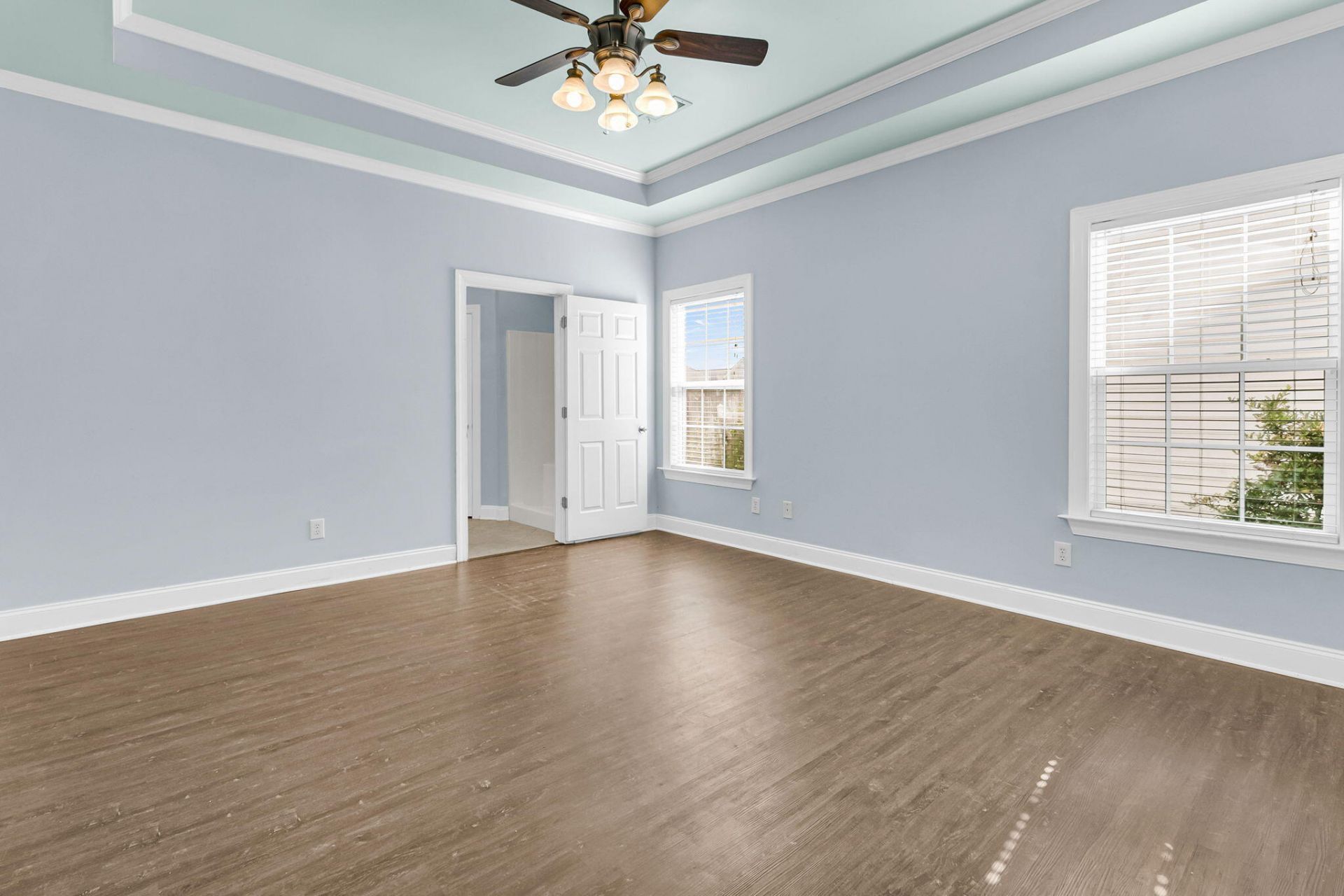 7744 Fayetteville Road Photo 11