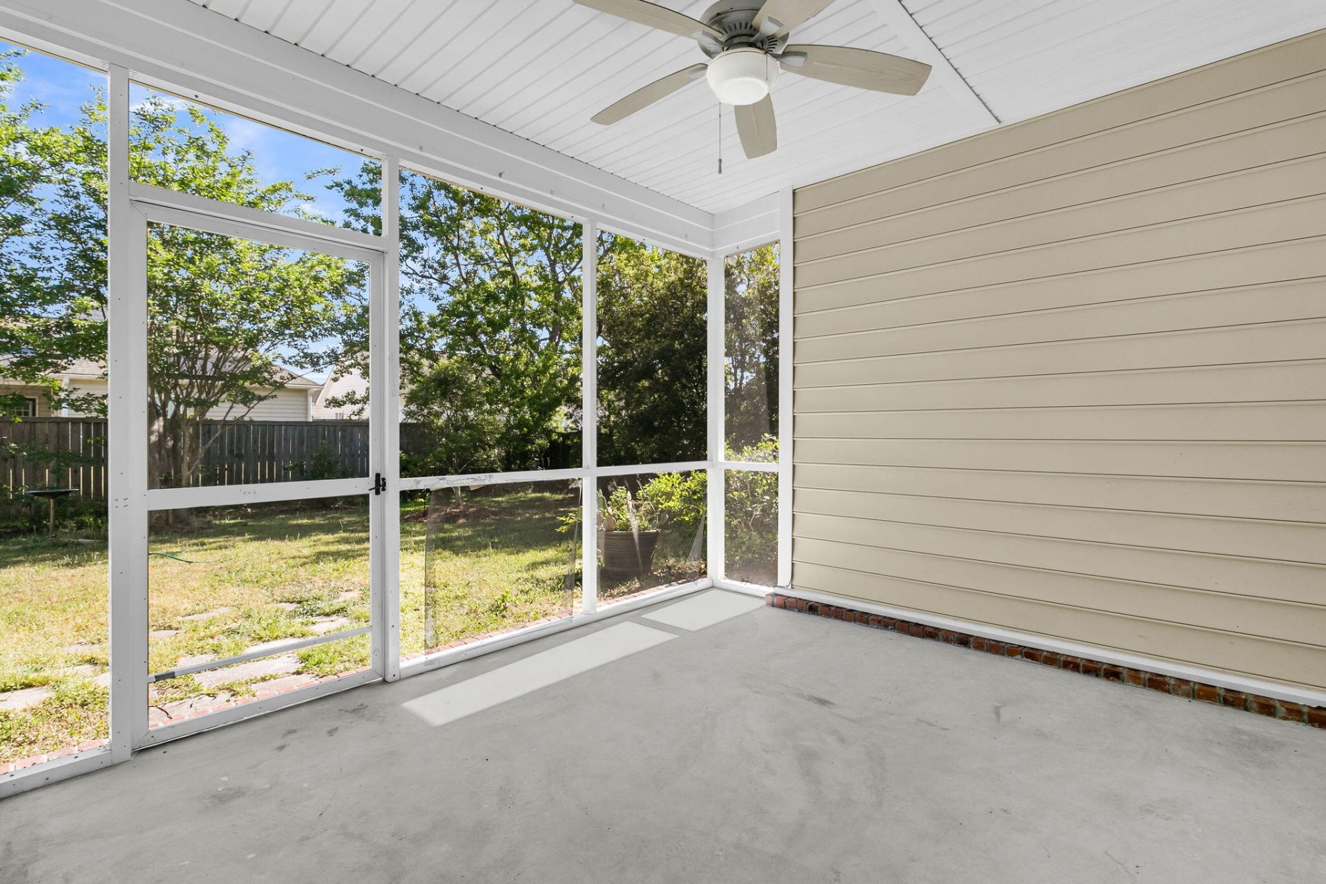 7744 Fayetteville Road Photo 24