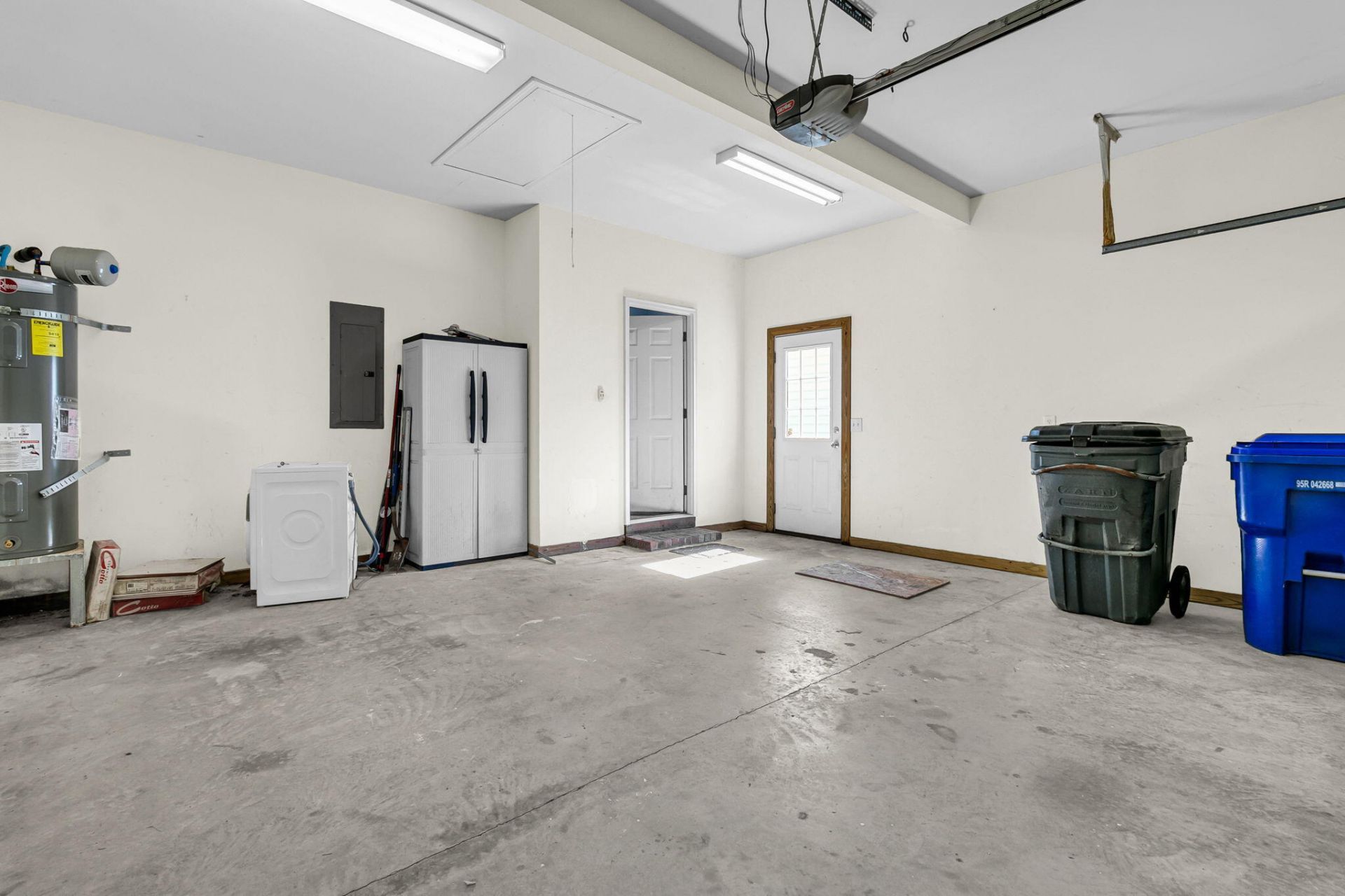 7744 Fayetteville Road Photo 29