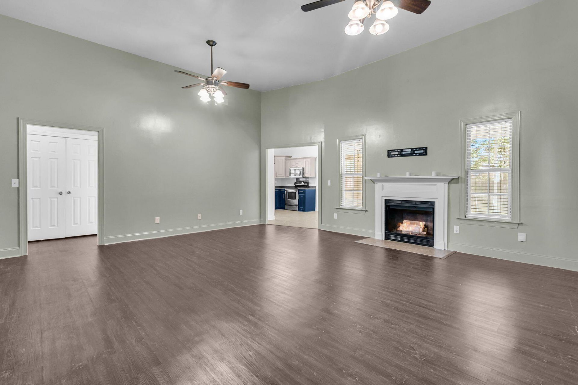 7744 Fayetteville Road Photo 7