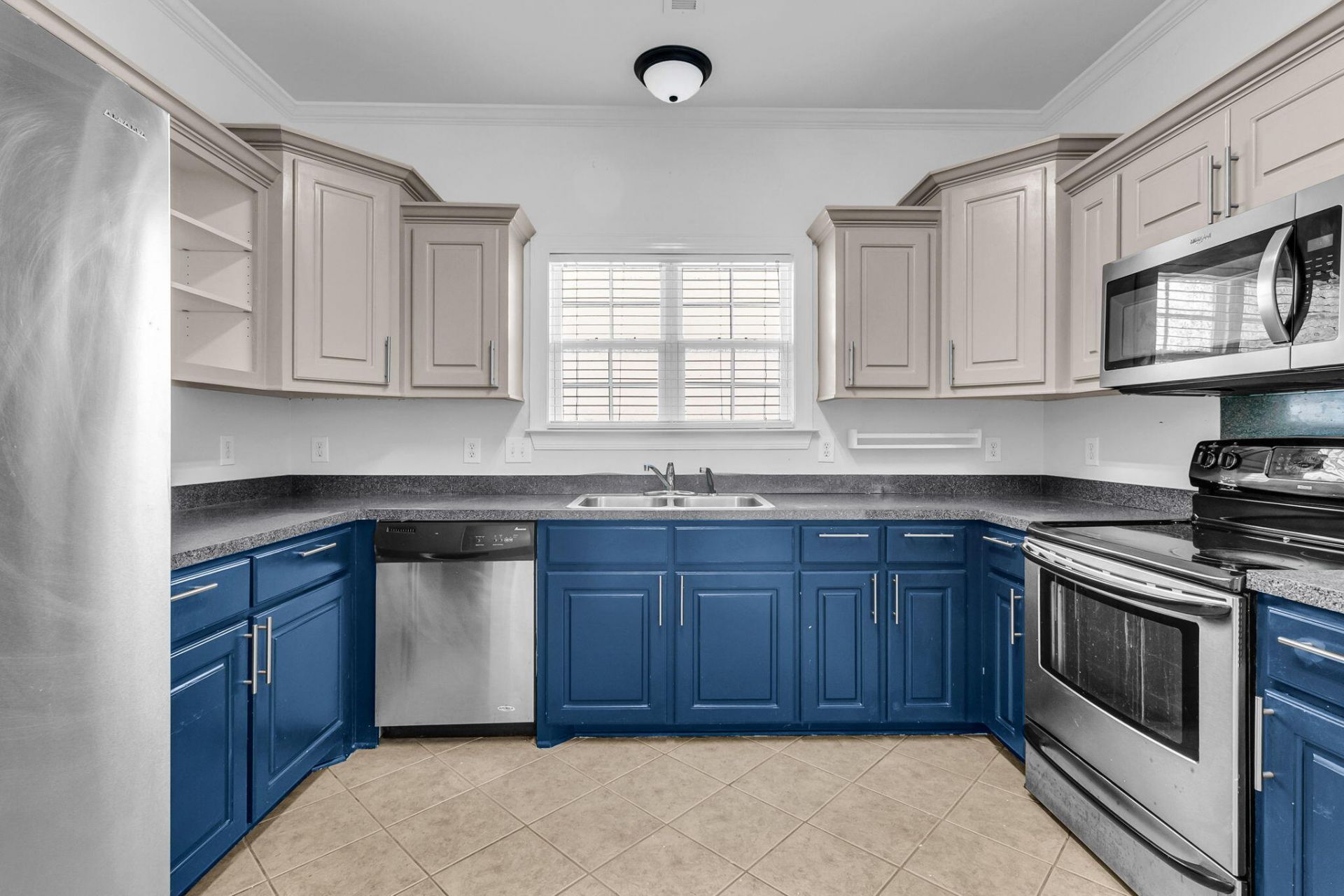 7744 Fayetteville Road Photo 8