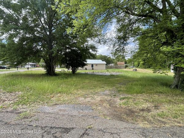 661 E Chatham Drive, Greenville, MS 38701