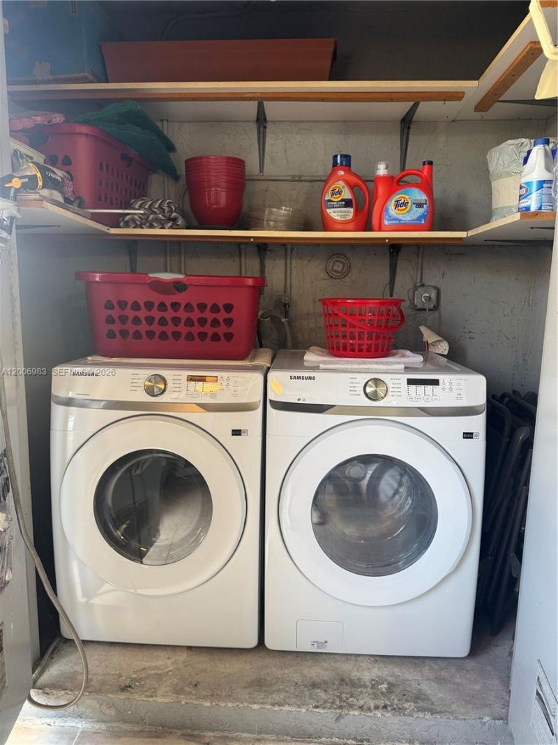 471 NE 210th Circle Ter , Unit 103, Miami, FL 33179 Photo