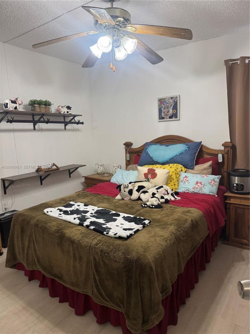 471 NE 210th Circle Ter , Unit 103, Miami, FL 33179 Photo