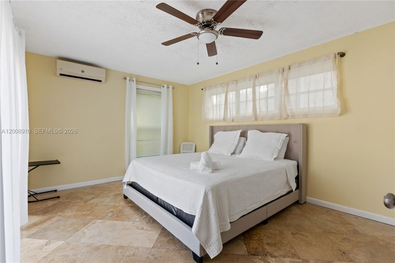 1422 Wiley St , Hollywood, FL 33020 Photo