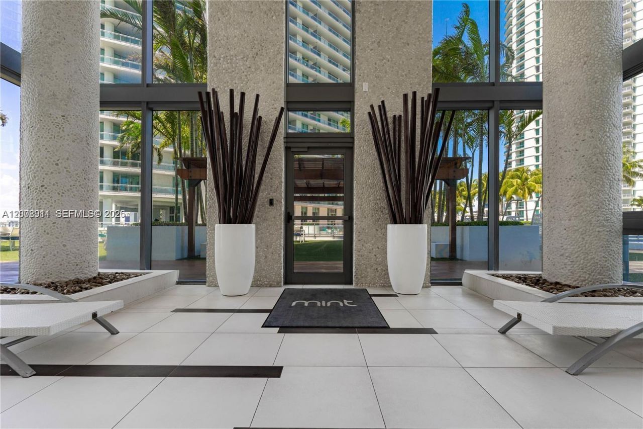 92 SW 3rd St , Unit 2510, Miami, FL 33130 Photo