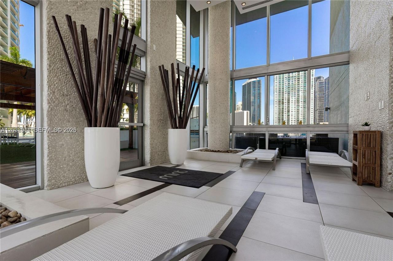 92 SW 3rd St , Unit 2510, Miami, FL 33130 Photo