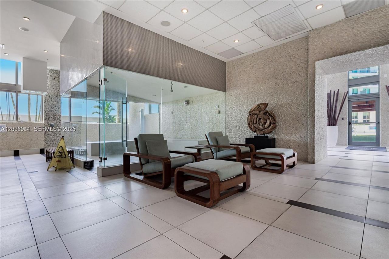 92 SW 3rd St , Unit 2510, Miami, FL 33130 Photo