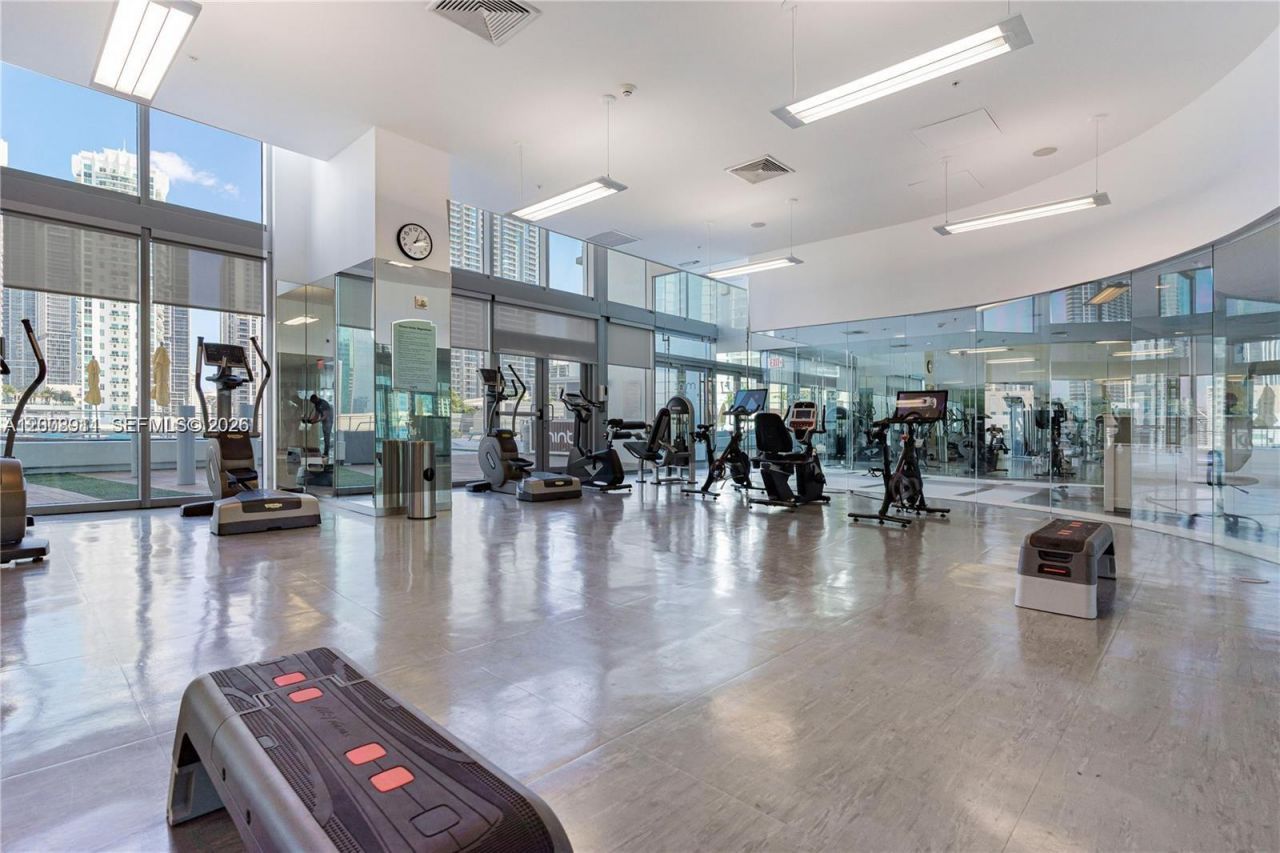 92 SW 3rd St , Unit 2510, Miami, FL 33130 Photo