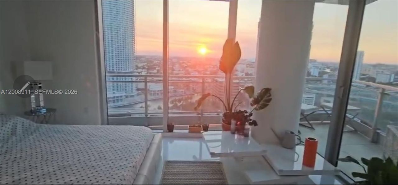 92 SW 3rd St , Unit 2510, Miami, FL 33130 Photo