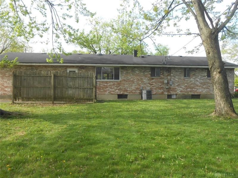 327 Reichard Drive, Vandalia, OH 45377 Photo 12