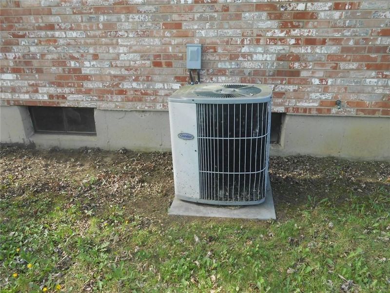 327 Reichard Drive, Vandalia, OH 45377 Photo 13