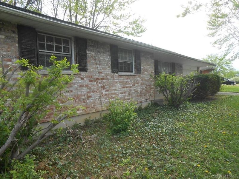 327 Reichard Drive, Vandalia, OH 45377 Photo 6