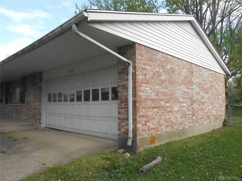 327 Reichard Drive, Vandalia, OH 45377 Photo 7