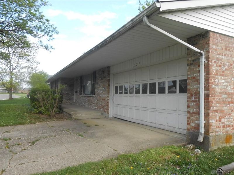 327 Reichard Drive, Vandalia, OH 45377 Photo 8