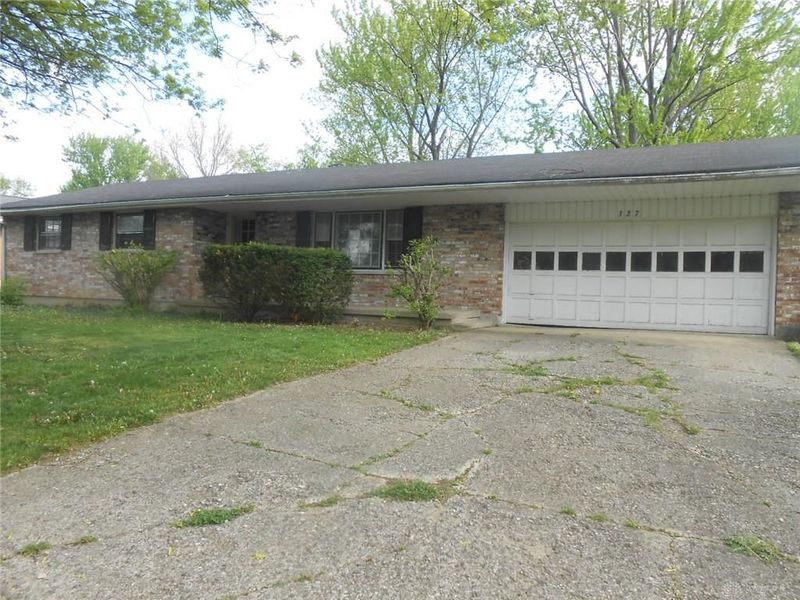 327 Reichard Drive, Vandalia, OH 45377 Photo 9