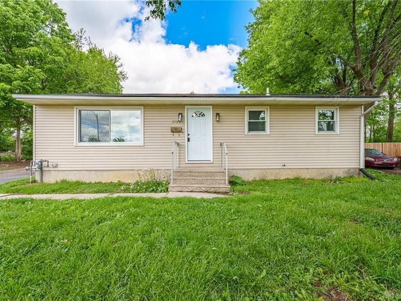 2189 Mountview Circle, Harrison Township, OH 45414 Photo 3