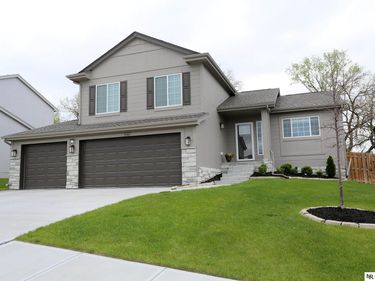 5502 Sheridan Road , Papillion, NE 68133